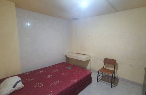 Surabaya Hotel | OYO 93895 Koh Wat Homestay Syariah