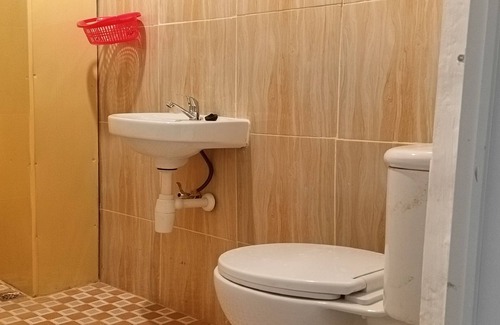 Tetebatu Hotel | OYO 93918 Wisma Tulip Near Masjid Besar Desa Tanabangka