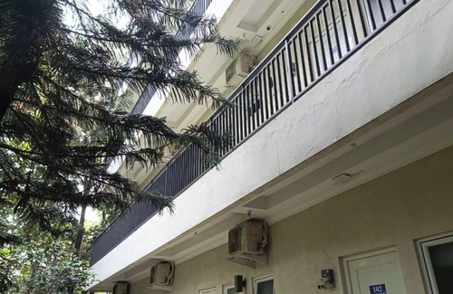 Bogor Timur Hotel | OYO 93932 Paviliun Dr Edison Syariah