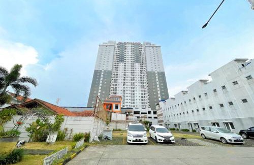 Bandung Hotel | OYO 93940 Apartemen Mekarwangi Square By Lina
