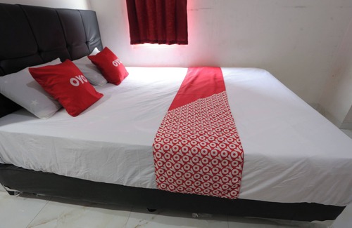 Depok Hotel | OYO 93948 Bunda Rachma Rooms