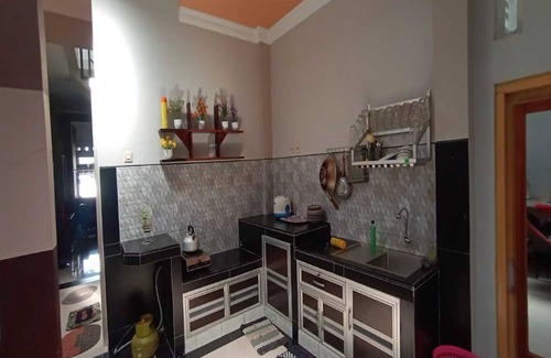 Purworejo Hotel | OYO 93963 Homestay Kita Purworejo