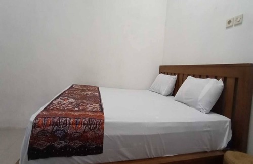 Purworejo Hotel | OYO 93963 Homestay Kita Purworejo
