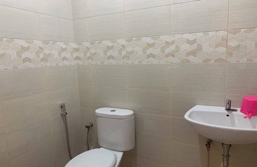 Tetebatu Hotel | OYO 94031 Pondok Hitung Near GOR Kalegowa