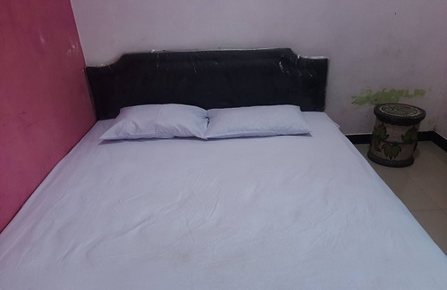 Ngemplak Hotel | OYO 94089 Griya Rizky Homestay Syariah