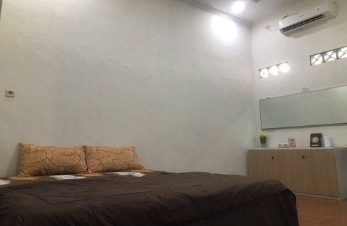 Bantul Hotel | OYO 94153 Bantul Syariah Homestay