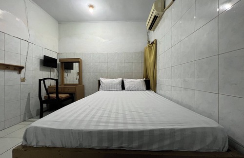 Tetebatu Hotel | OYO 94161 Kost Aisyah Near Citra Grand Galesong City(Pattalassang)