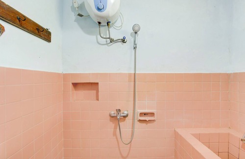 Kalirejo Hotel | OYO 94357 Joglo Menoreh Resto & Homestay