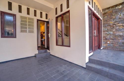 Malang Hotel | OYO 94769 Griya Djati Syariah 2
