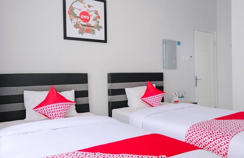 Jember Hotel | OYO 995 Alice's Homestay Syariah