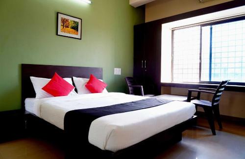 Kyathsandra Hotel | OYO Chinthu Comforts