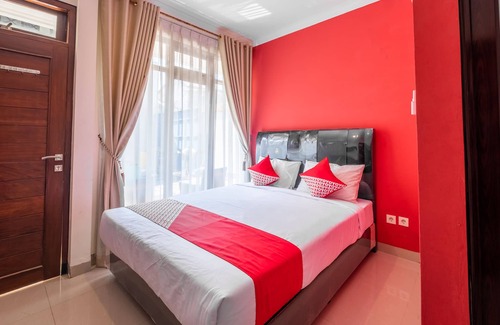 West Cirebon Hotel | OYO Collection O 1032 Rahayu Residence Syariah