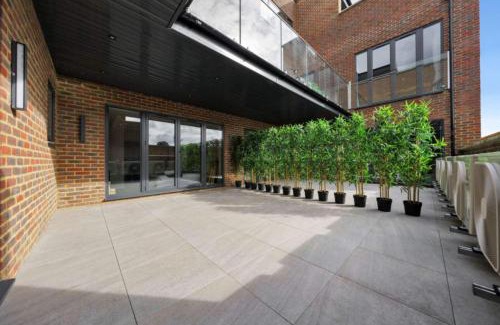 West Ealing Apartment | OYO Fine B&B