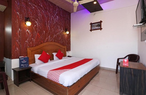 Walajapet Hotel | OYO Flagship 72372 Hotel Krish