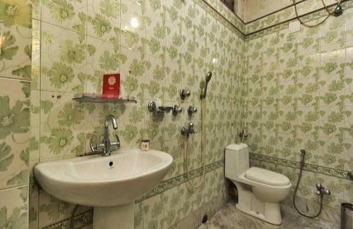 Bakkhali Hotel | OYO Flagship 81098 Annapurna Hotel And Boarding