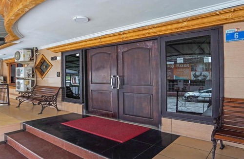 Surabaya Hotel | OYO Flagship 90899 Comfitel Siwalankerto AA6