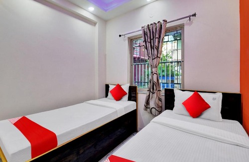Kolkata Hotel | OYO Flagship Hotel Garden Guest House