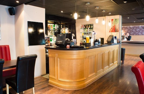 Woodhouse Hotel | OYO Flagship London Finchley