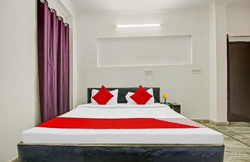Delhi Hotel | OYO Flagship Mannat Residency Near Shiv Vihar Metro Station