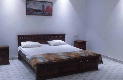 Patna Hotel | OYO Flagship Sheesh Mahal Banquet Hall