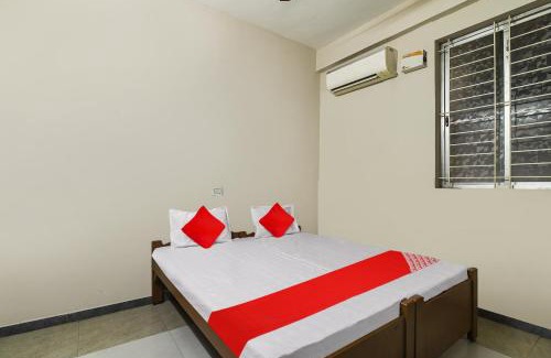Katpadi Hotel | OYO Flagship Sri Varathi Home Stays
