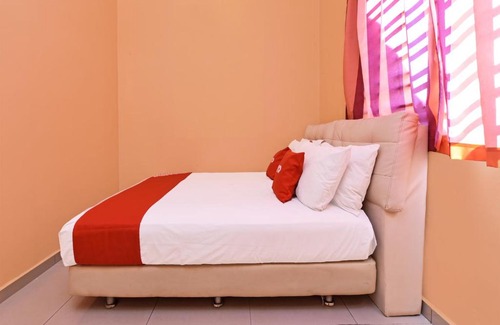 Kempas Hotel | OYO Home 90532 Casa Azlinda Muslim Homestay Ii