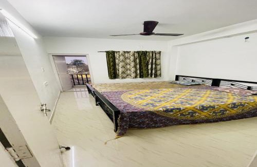 New Town Apartment | OYO Home Gitanjali Home