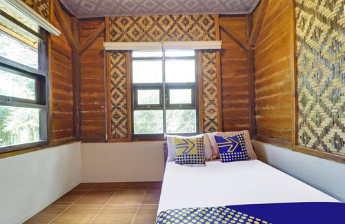 Rendeh Hotel | OYO Homes 90956 Desa Wisata Guranteng