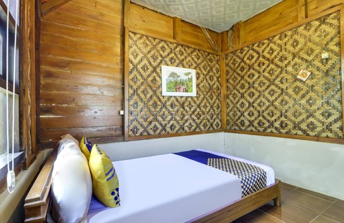 Rendeh Hotel | OYO Homes 90956 Desa Wisata Guranteng