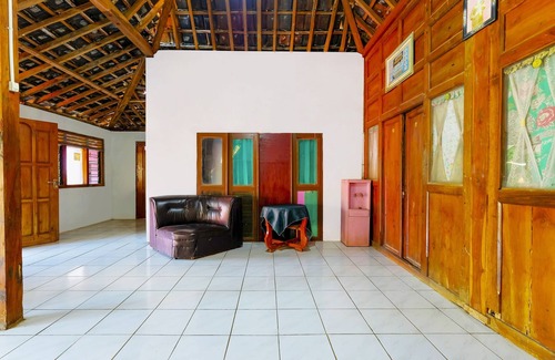 Wonogiri Hotel | OYO Homes 91154 Desa Wisata Wayang Manyaran Wonogiri
