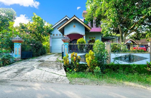 Wonogiri Hotel | OYO Homes 91154 Desa Wisata Wayang Manyaran Wonogiri
