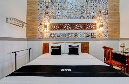 Surakarta Hotel | OYO Homes 93608 YY's House Syariah