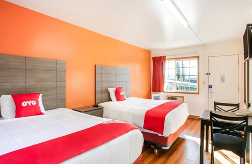 Carrolls Hotel | OYO Hotel Kalama