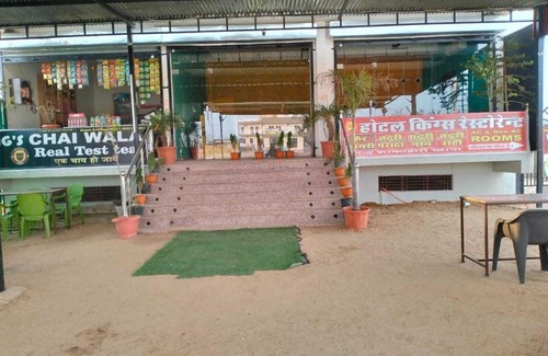Lachhmangarh Hotel | OYO Hotel King's Residency