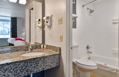 Lake Park Hotel | OYO Hotel Lake Park/Valdosta I-75, Exit 5