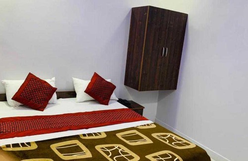 Ballabgarh Hotel | OYO Hotel Morning Star