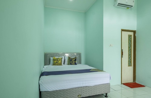 Karawang Timur Hotel | OYO Life 1889 Mbuahpage