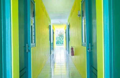 Karawang Hotel | OYO Life 1889 Mbuahpage