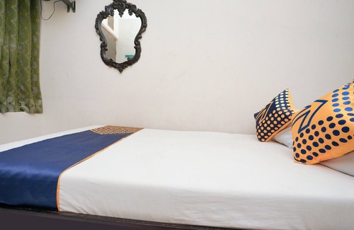 Probolinggo Hotel | OYO Life 2090 Ratna Backpacker Syariah