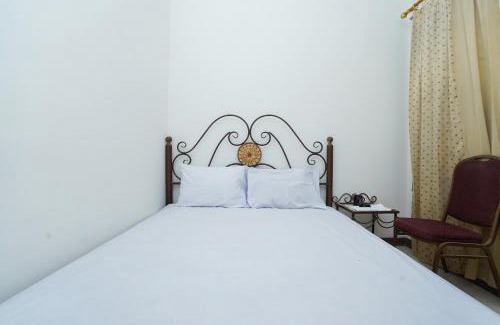 Surabaya Hotel | OYO Life 2498 Kost Putri Purimas 23