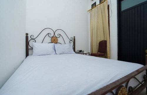 Surabaya Hotel | OYO Life 2498 Kost Putri Purimas 23