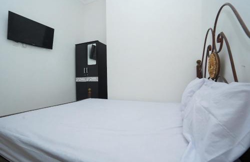 Surabaya Hotel | OYO Life 2498 Kost Putri Purimas 23