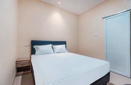 Ciputat Timur Hotel | OYO Life 2709 Kost Cirendeu