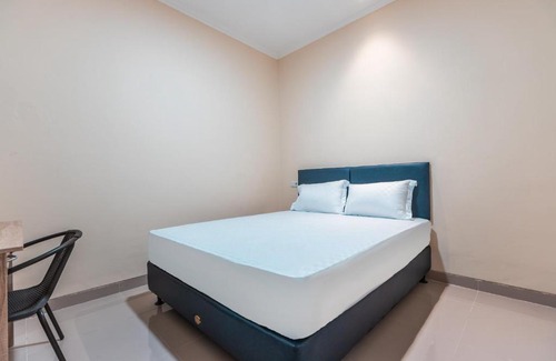 Ciputat Timur Hotel | OYO Life 2709 Kost Cirendeu