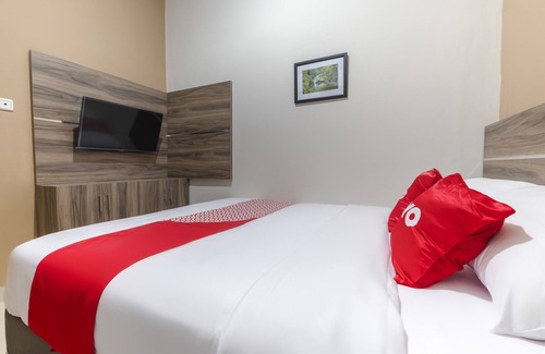Karawang Hotel | OYO Life 3248 Vision Residence Karawang