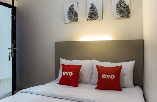 Karawang Hotel | OYO Life 3251 D'daun Inn