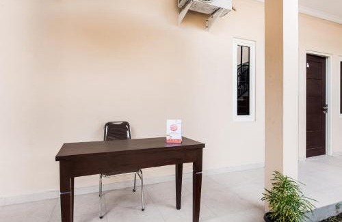 Surabaya Hotel | OYO Life 3398 Griya RM 19 Syariah