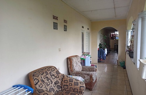 Garut Hotel | OYO Life 91339 Pondok Kost Aulia Syariah