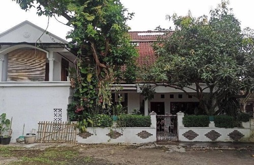 Garut Hotel | OYO Life 91339 Pondok Kost Aulia Syariah