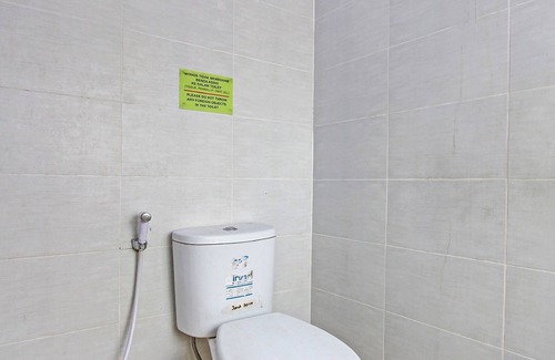 Kudus Hotel | OYO Life 91523 Kenari Guesthouse